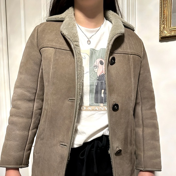 Women’s (genuine) Shearling Coat - Picture 6 of 11